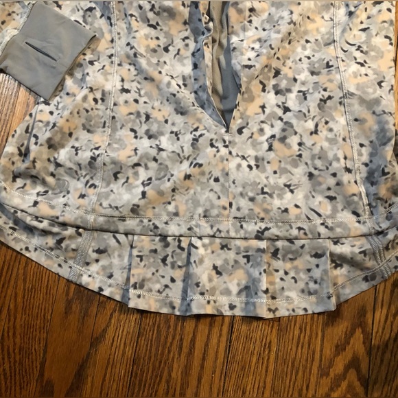 Lululemon Lightened Up Pullover - Picture 5 of 13